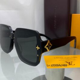 Sunglasses Collection for Women | LOUIS VUITTON